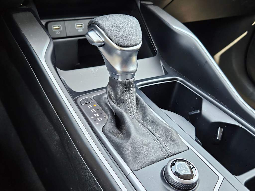 Thumbnail: 2023 Kia Sorento - 14