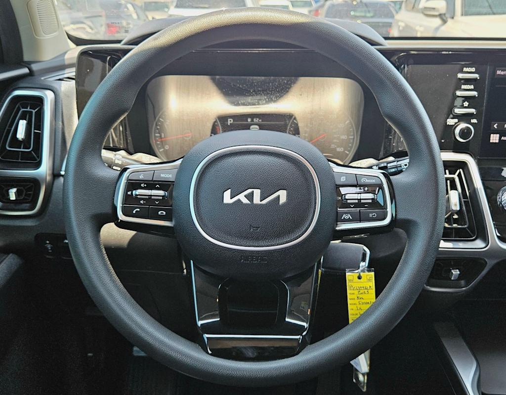 Thumbnail: 2023 Kia Sorento - 13