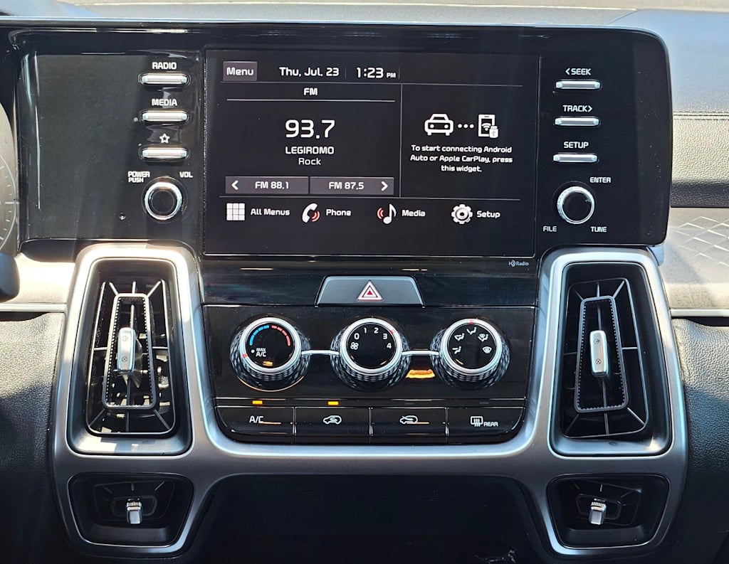 Thumbnail: 2023 Kia Sorento - 28