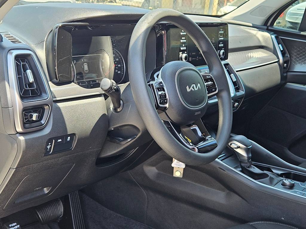 Thumbnail: 2023 Kia Sorento - 2