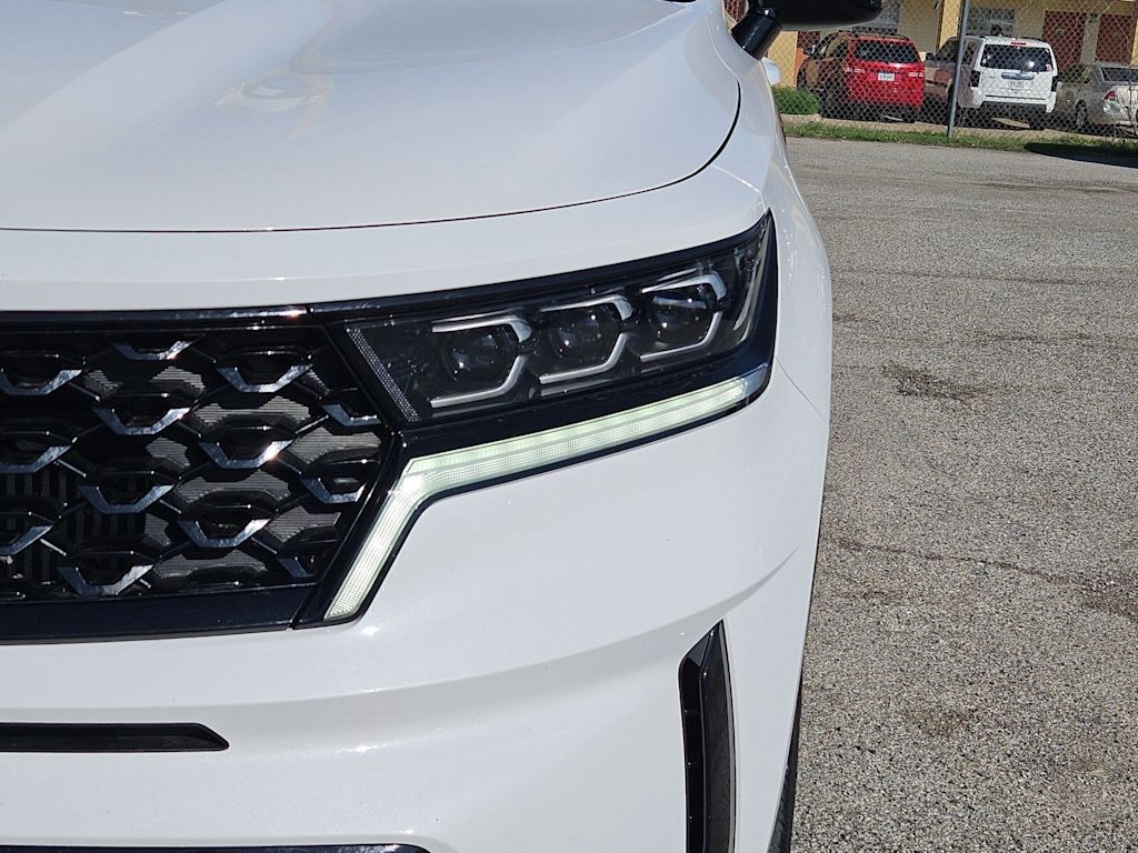 Thumbnail: 2023 Kia Sorento - 17