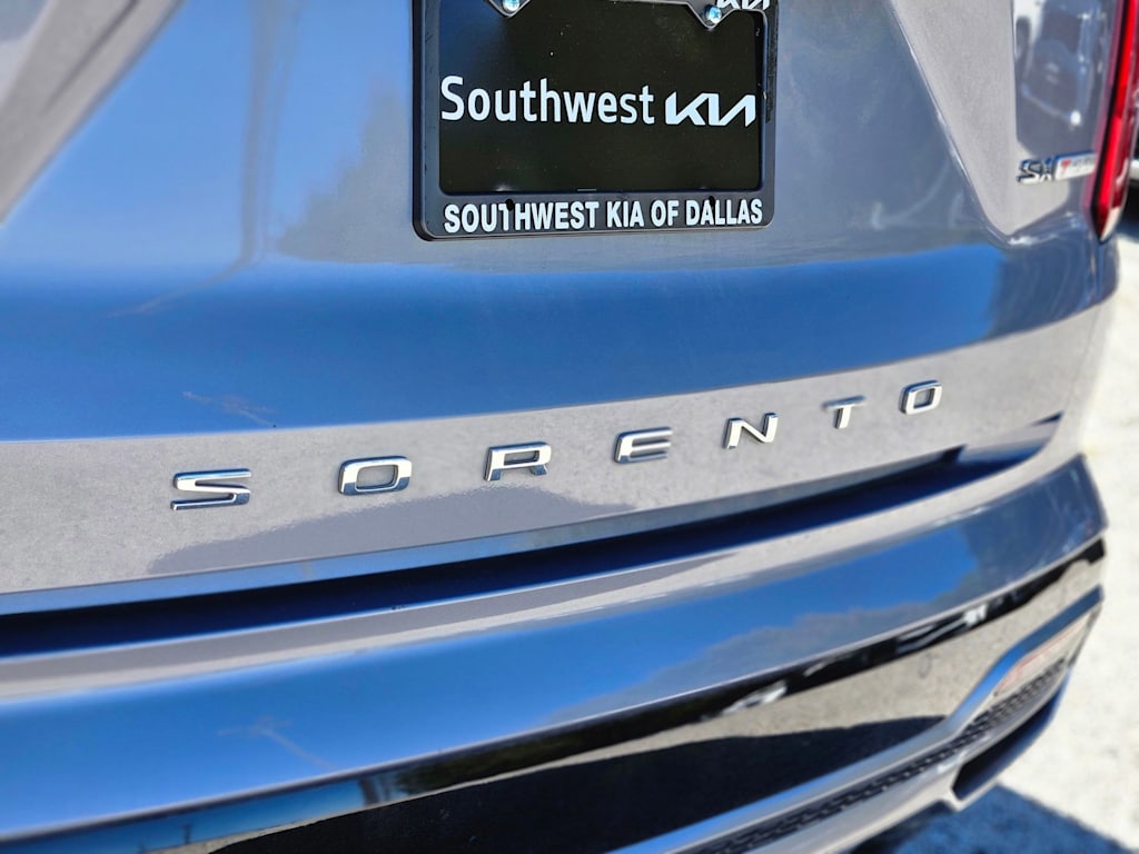 Thumbnail: 2021 Kia Sorento - 17