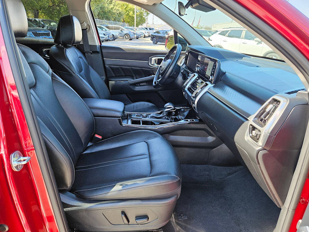 Thumbnail: 2022 Kia Sorento - 11