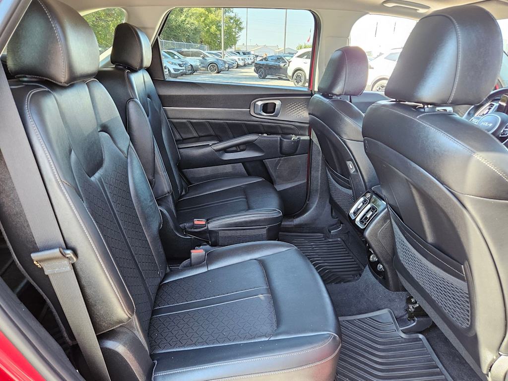 Thumbnail: 2022 Kia Sorento - 26