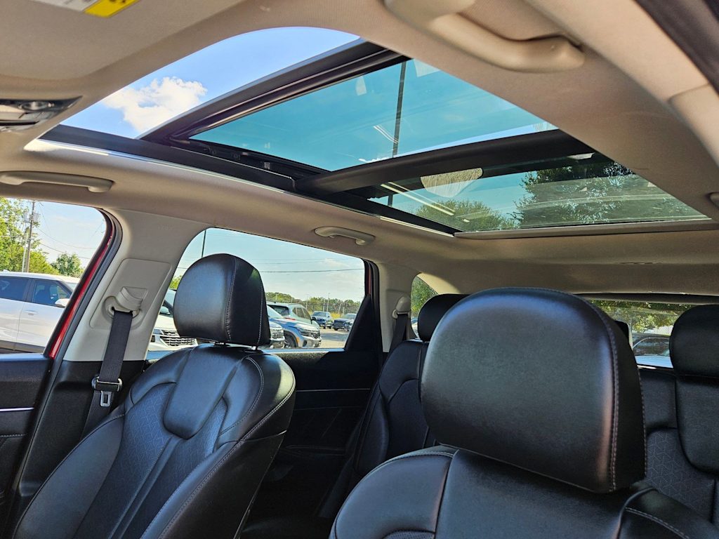 Thumbnail: 2022 Kia Sorento - 23