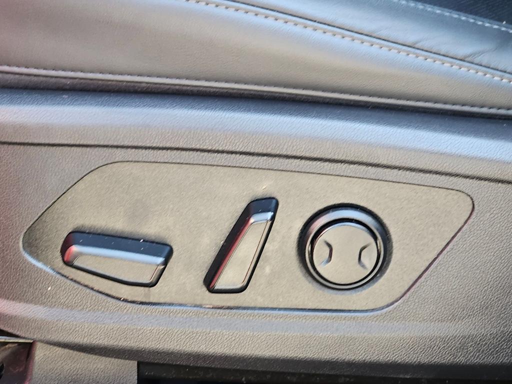 Thumbnail: 2022 Kia Sorento - 22