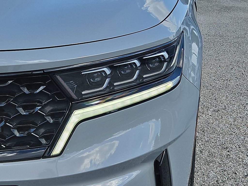 Thumbnail: 2023 Kia Sorento - 20