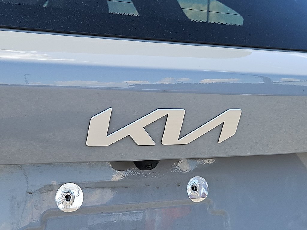 Thumbnail: 2023 Kia Sorento - 7