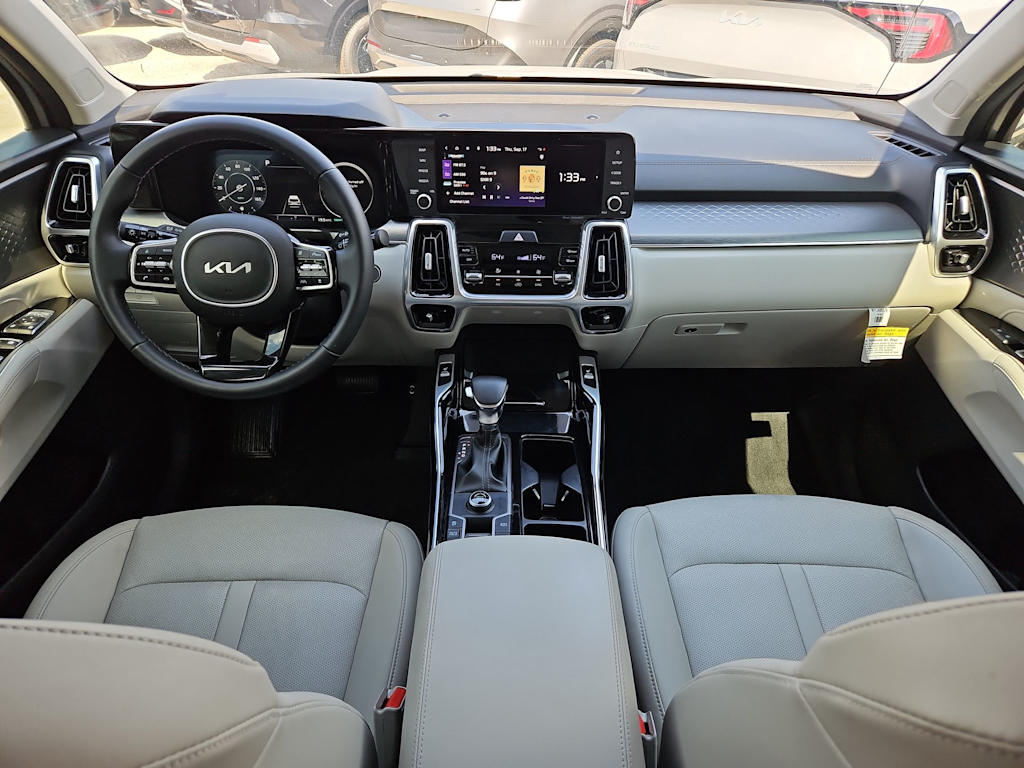 Thumbnail: 2023 Kia Sorento - 9