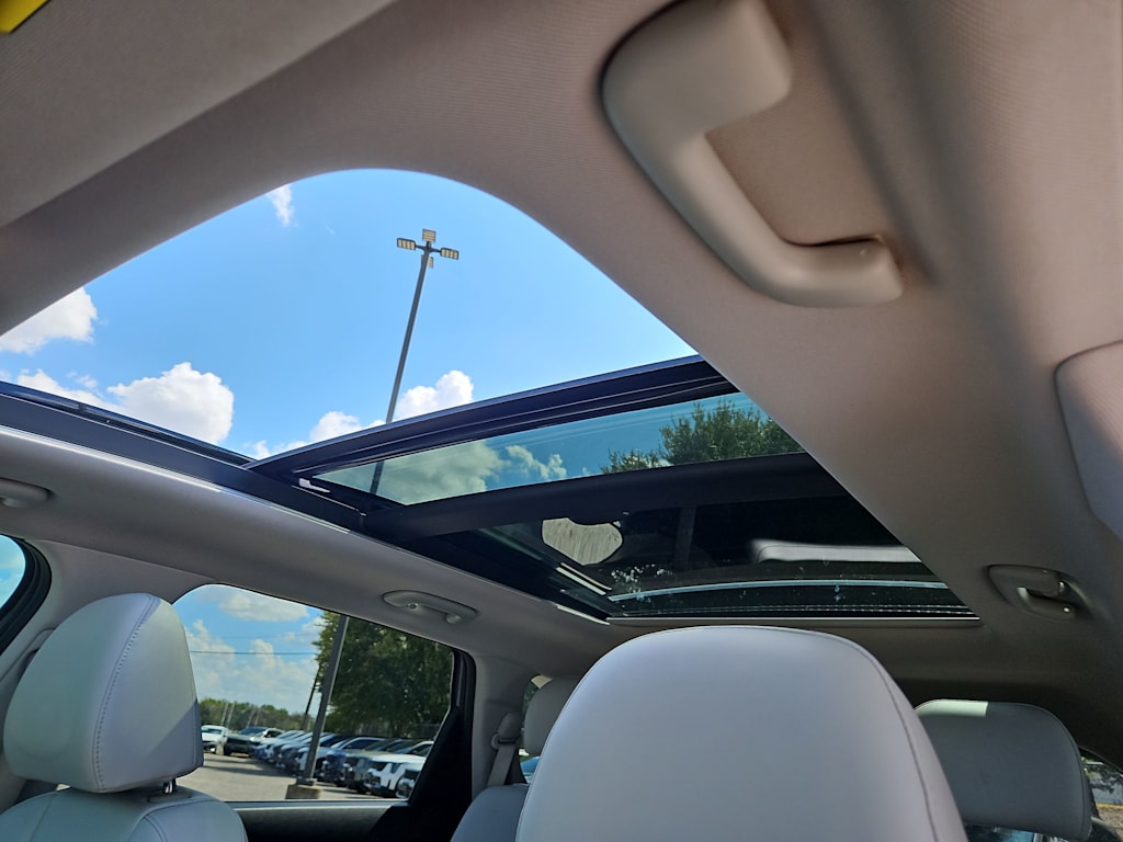 Thumbnail: 2024 Kia Sorento - 20