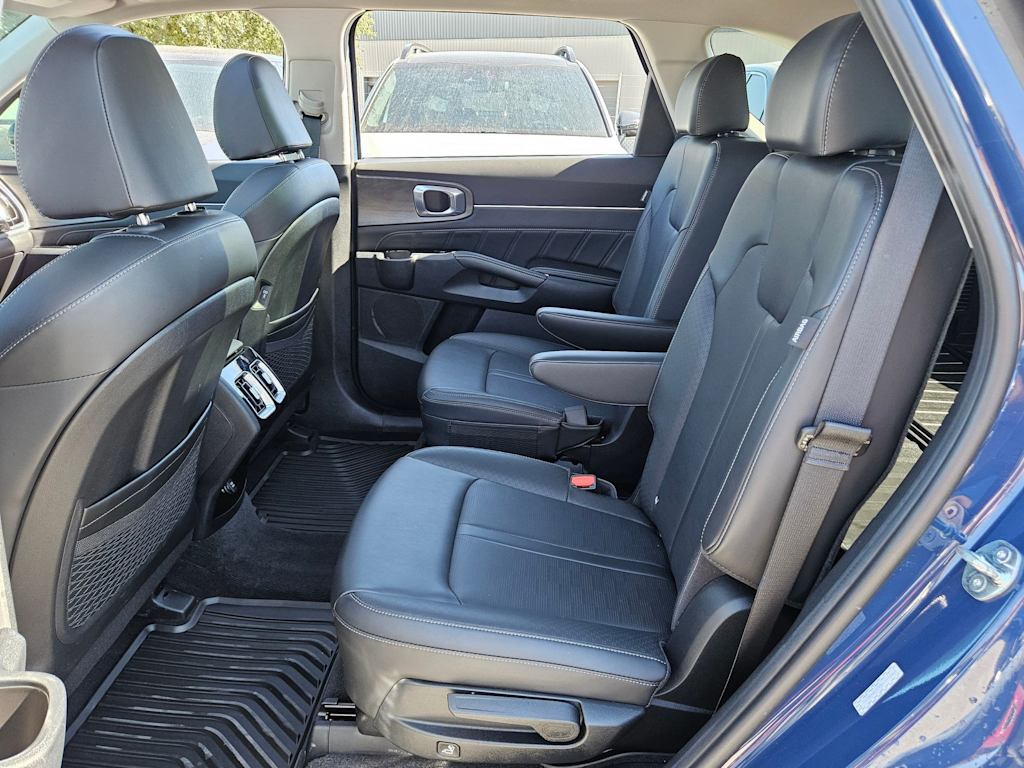 Thumbnail: 2024 Kia Sorento - 12