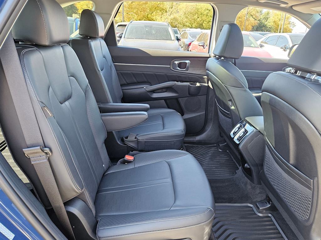 Thumbnail: 2024 Kia Sorento - 29