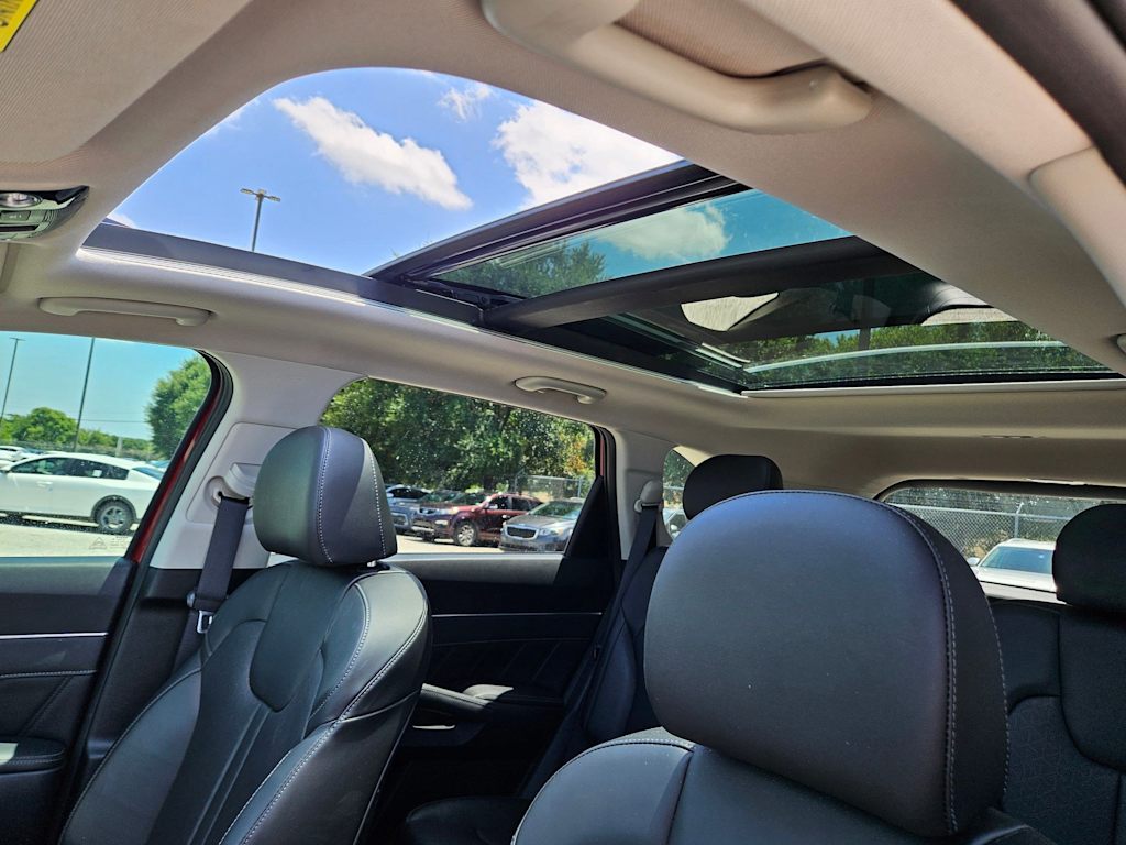 Thumbnail: 2023 Kia Sorento - 25