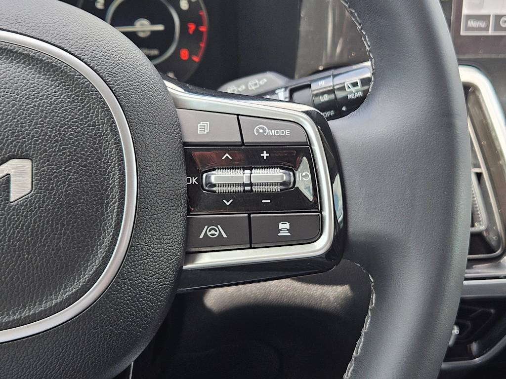 Thumbnail: 2023 Kia Sorento - 31