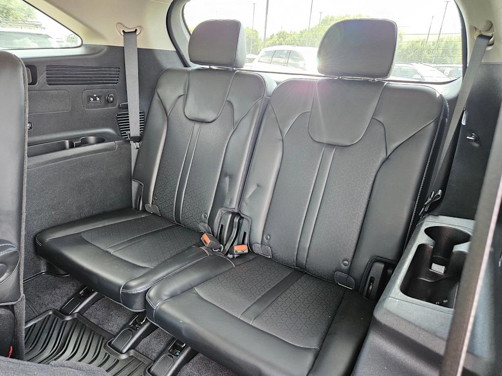 Thumbnail: 2023 Kia Sorento - 26