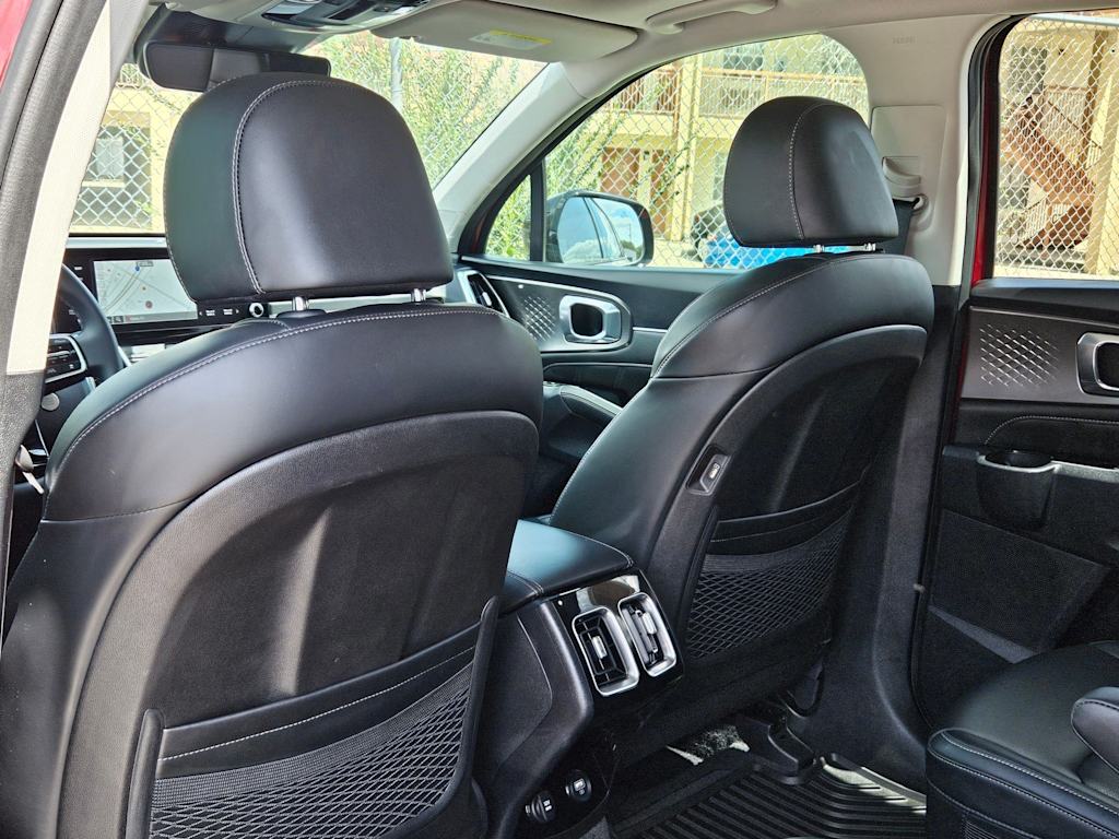 Thumbnail: 2023 Kia Sorento - 12