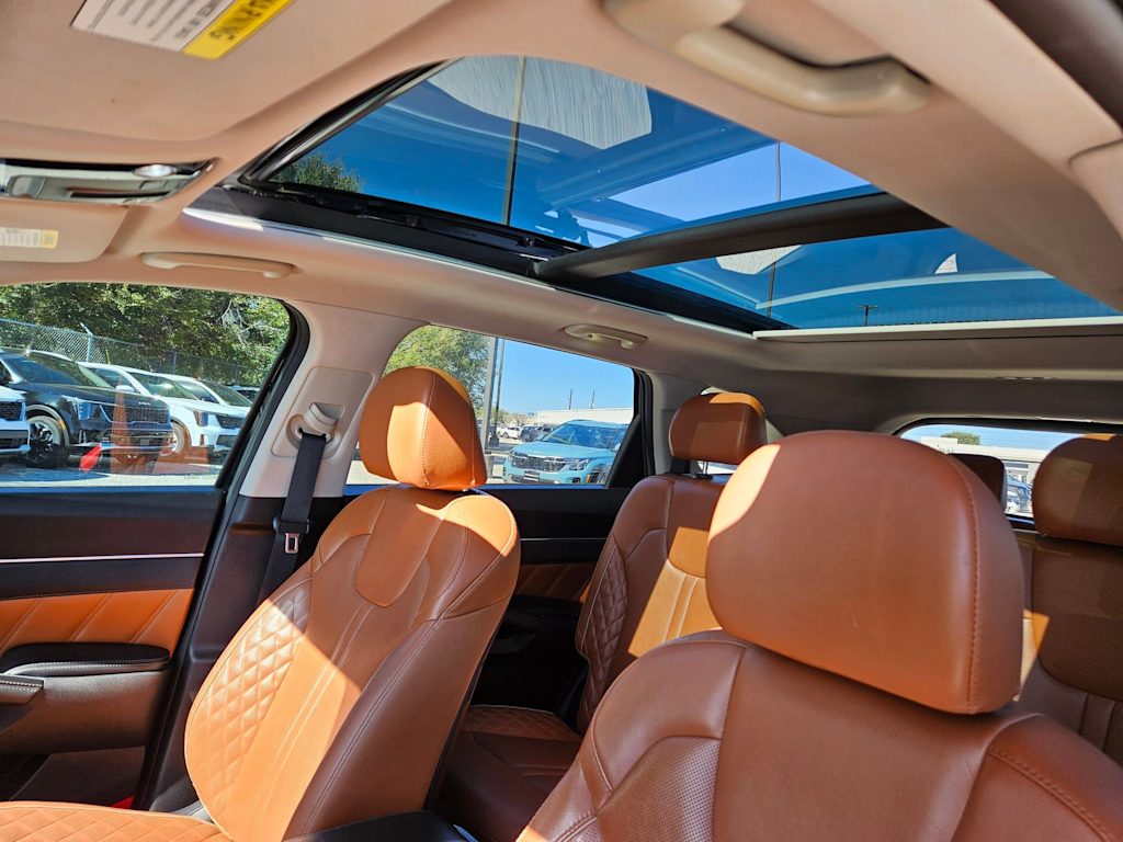 Thumbnail: 2021 Kia Sorento - 23