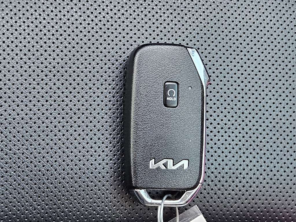 Thumbnail: 2022 Kia Sorento - 17