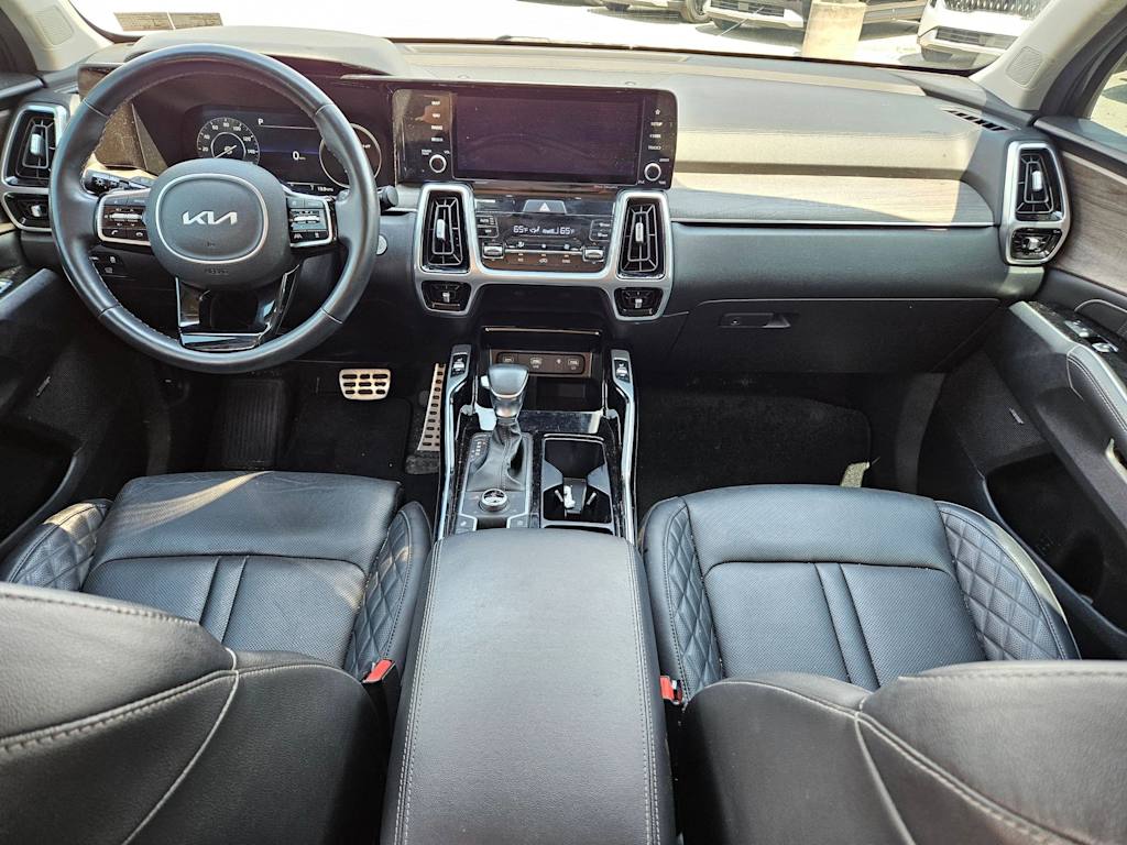 Thumbnail: 2022 Kia Sorento - 10