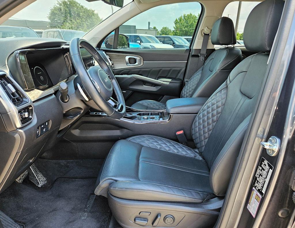 Thumbnail: 2022 Kia Sorento - 11