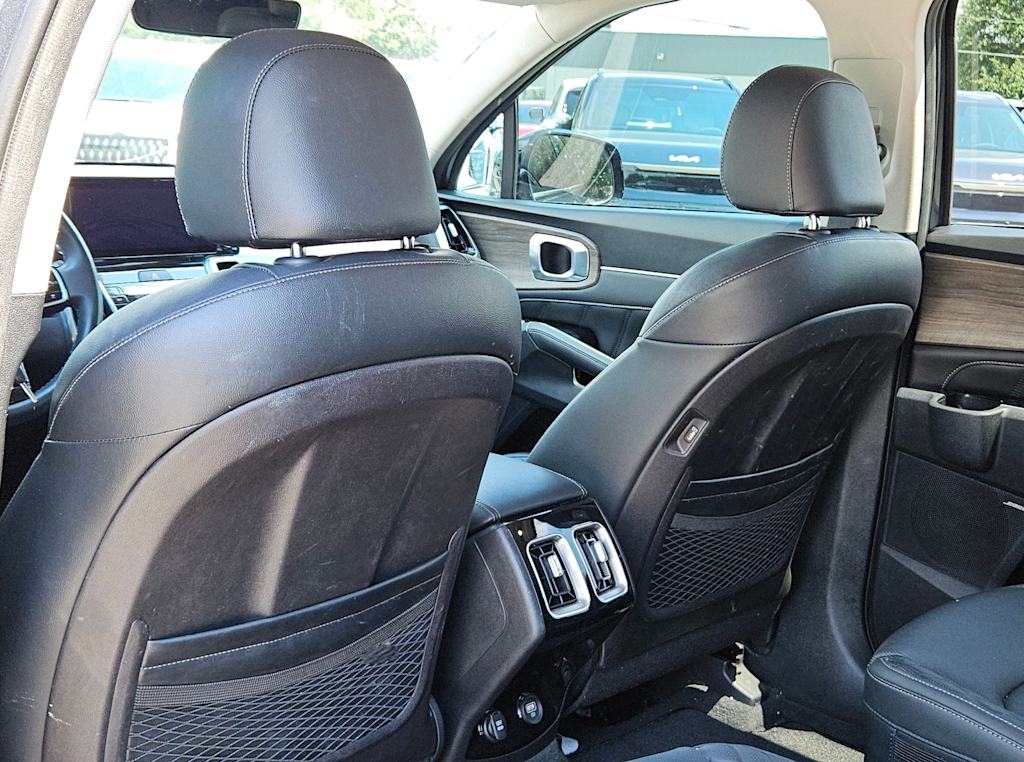 Thumbnail: 2022 Kia Sorento - 26