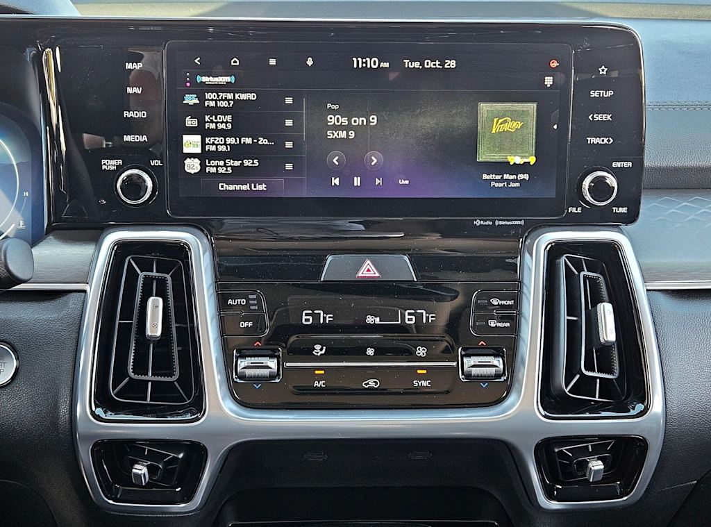 Thumbnail: 2023 Kia Sorento - 13