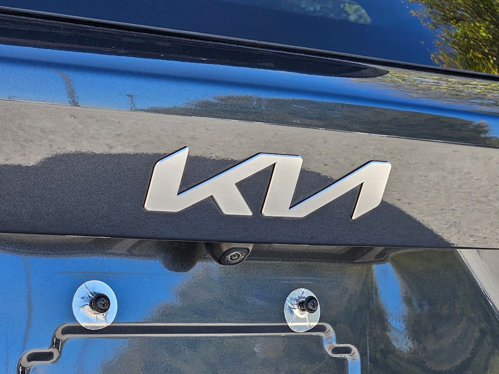 Thumbnail: 2023 Kia Sorento - 23