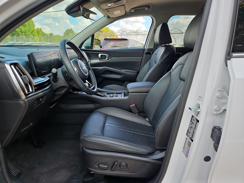 Thumbnail: 2025 Kia Sorento - 10