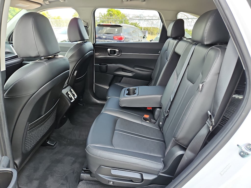 Thumbnail: 2025 Kia Sorento - 12