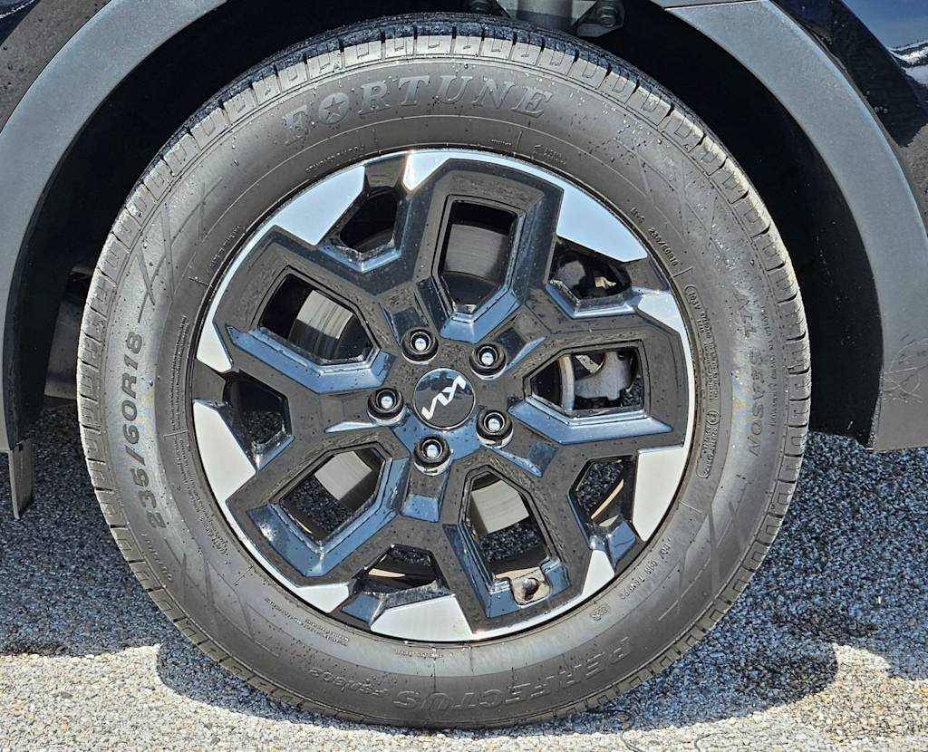 Thumbnail: 2024 Kia Sorento - 8