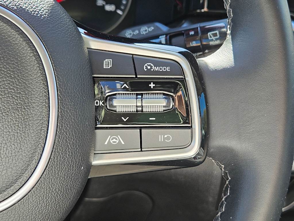 Thumbnail: 2023 Kia Sorento - 24