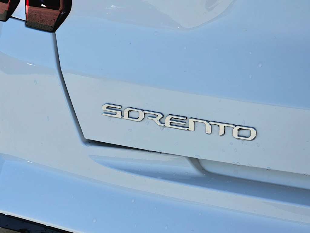 Thumbnail: 2023 Kia Sorento - 7