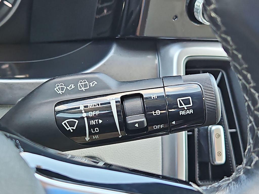 Thumbnail: 2023 Kia Sorento - 31