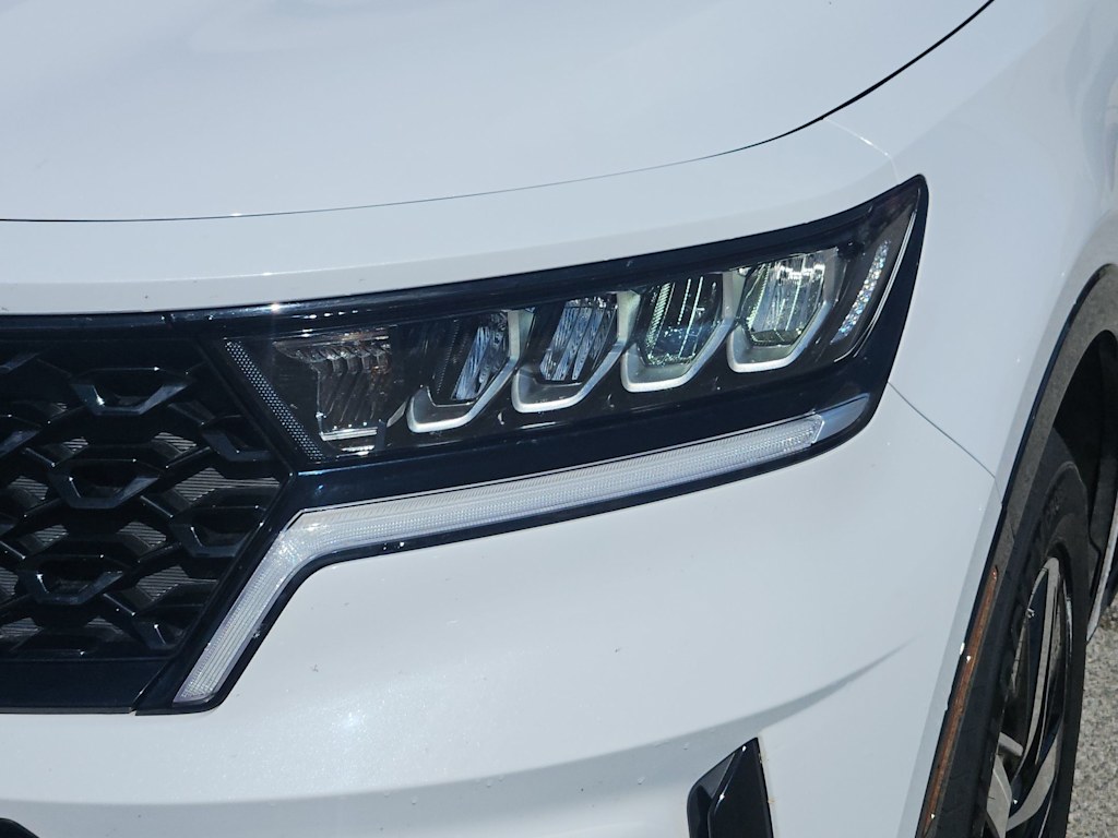 Thumbnail: 2023 Kia Sorento - 23