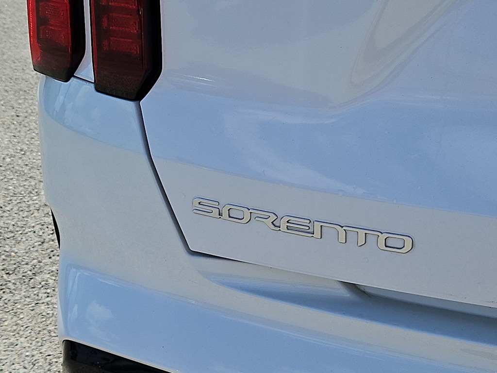 Thumbnail: 2023 Kia Sorento - 24