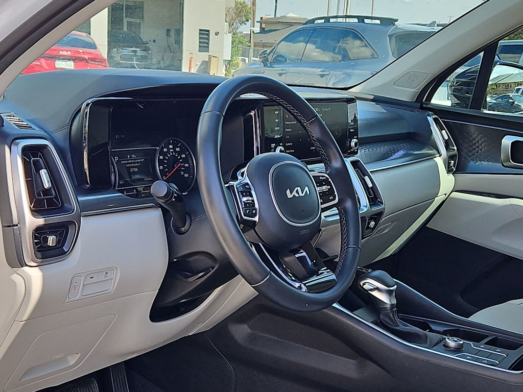 Thumbnail: 2023 Kia Sorento - 2