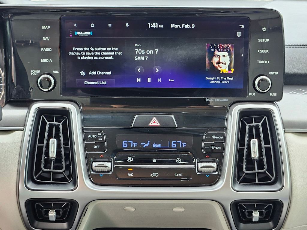 Thumbnail: 2023 Kia Sorento - 14