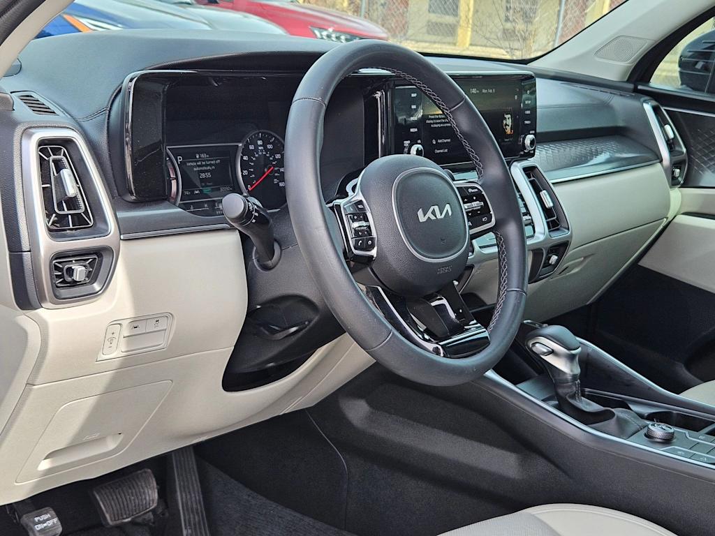 Thumbnail: 2023 Kia Sorento - 2