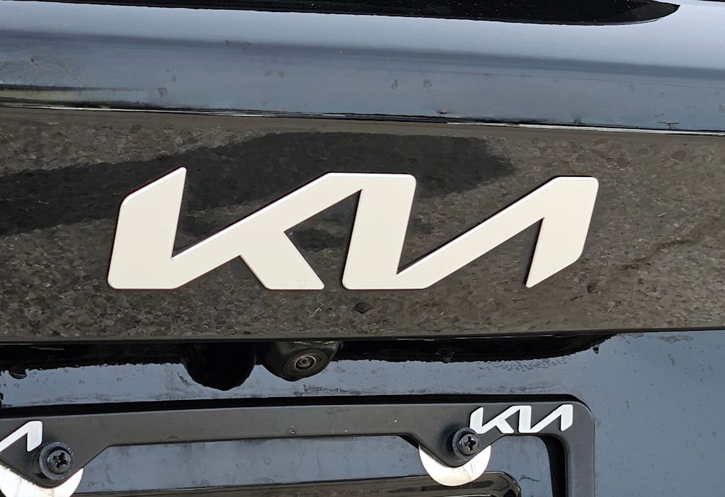 Thumbnail: 2023 Kia Sorento - 21