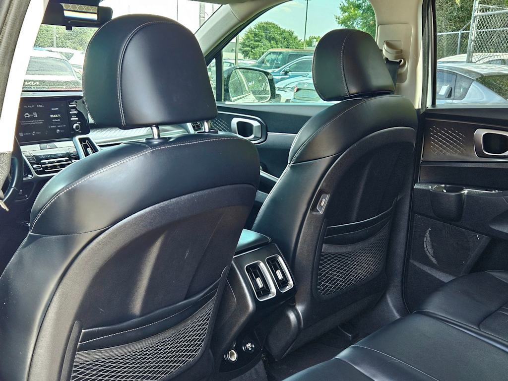 Thumbnail: 2021 Kia Sorento - 24