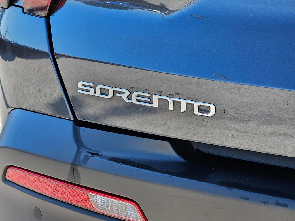 Thumbnail: 2023 Kia Sorento - 6