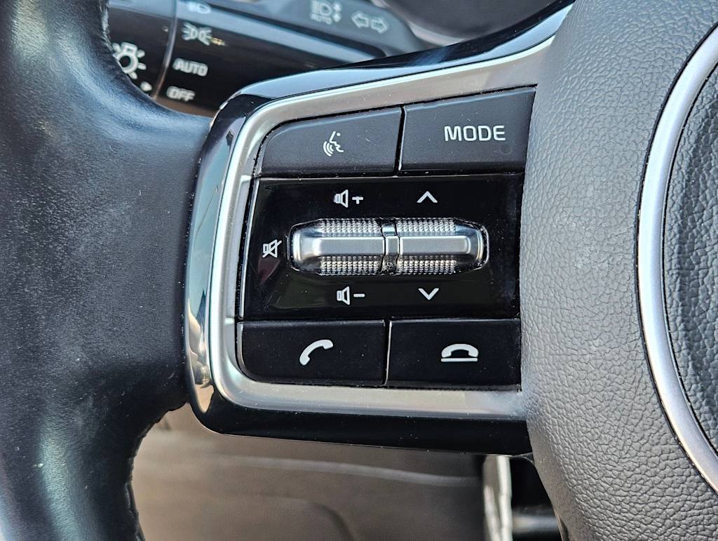 Thumbnail: 2023 Kia Sorento - 21