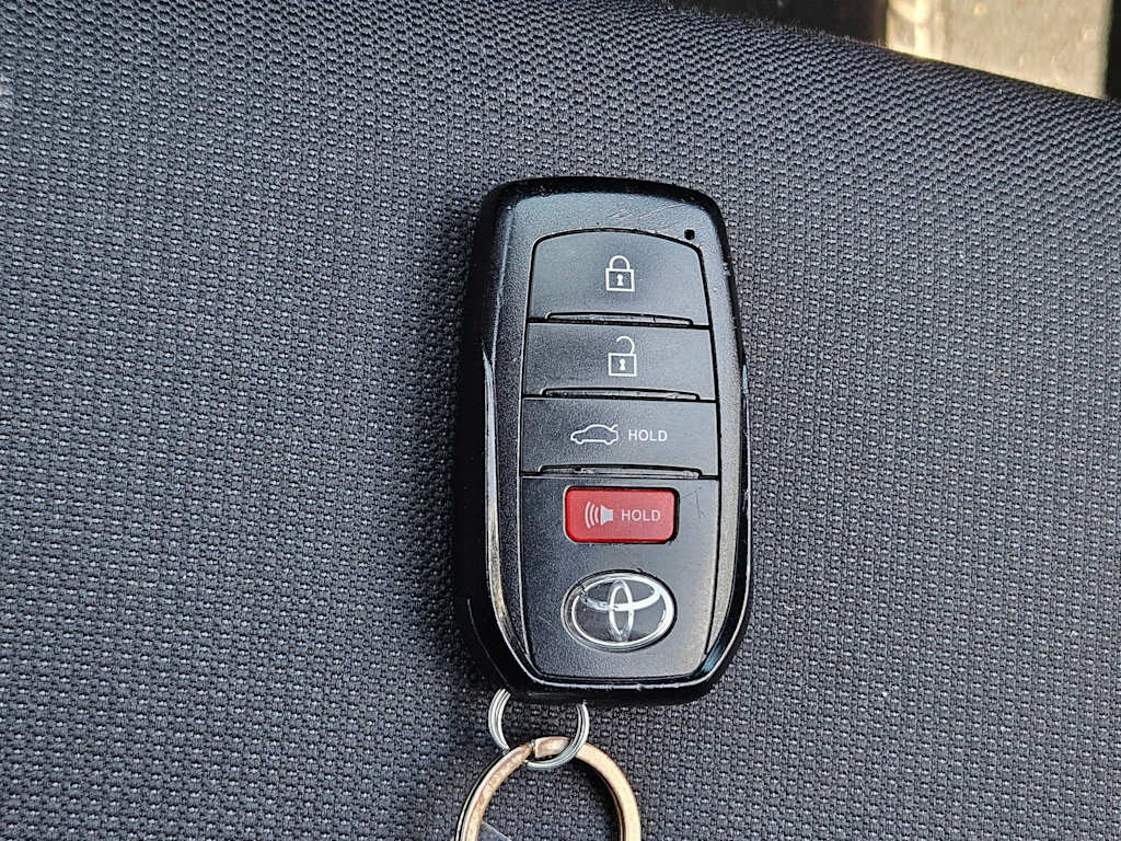 2024 Toyota Corolla SE 13