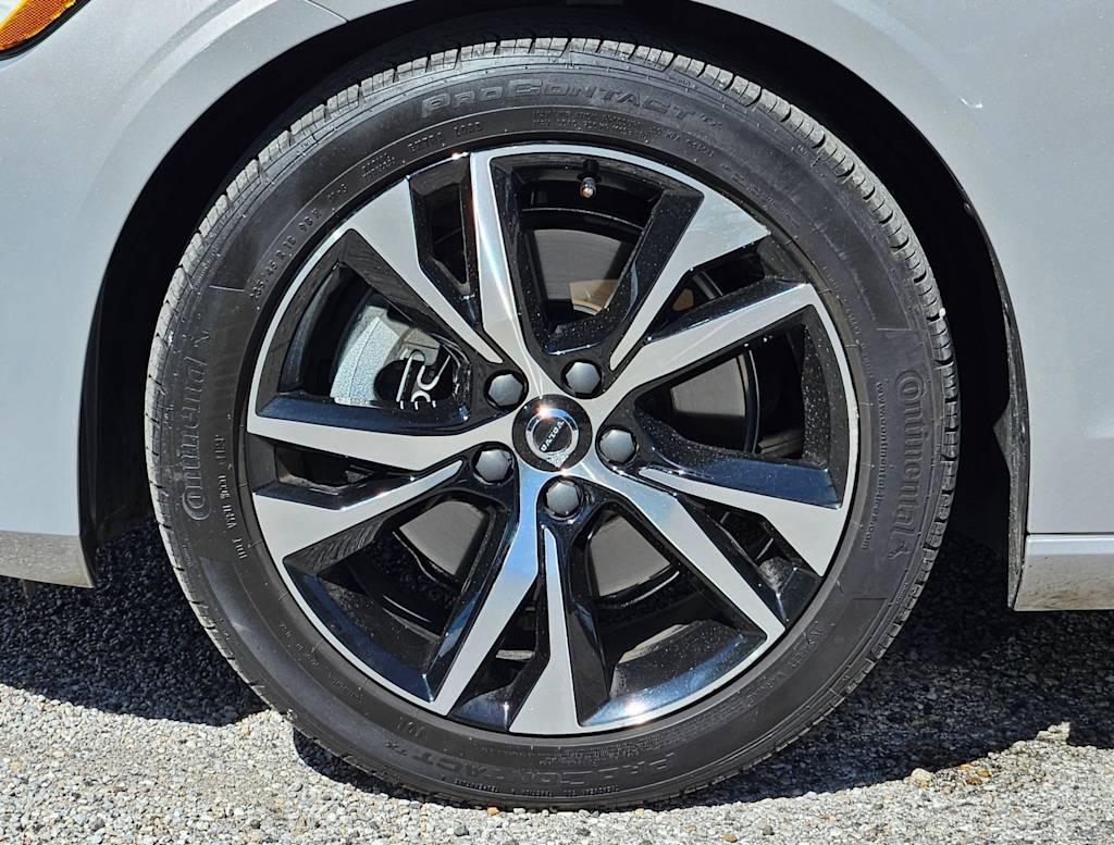 Thumbnail: 2024 Volvo S60 - 8