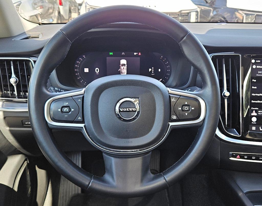 Thumbnail: 2024 Volvo S60 - 10