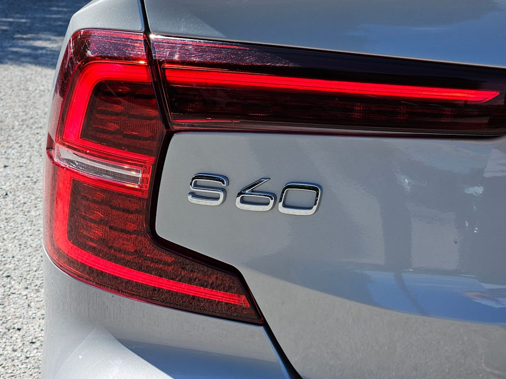 Thumbnail: 2024 Volvo S60 - 23