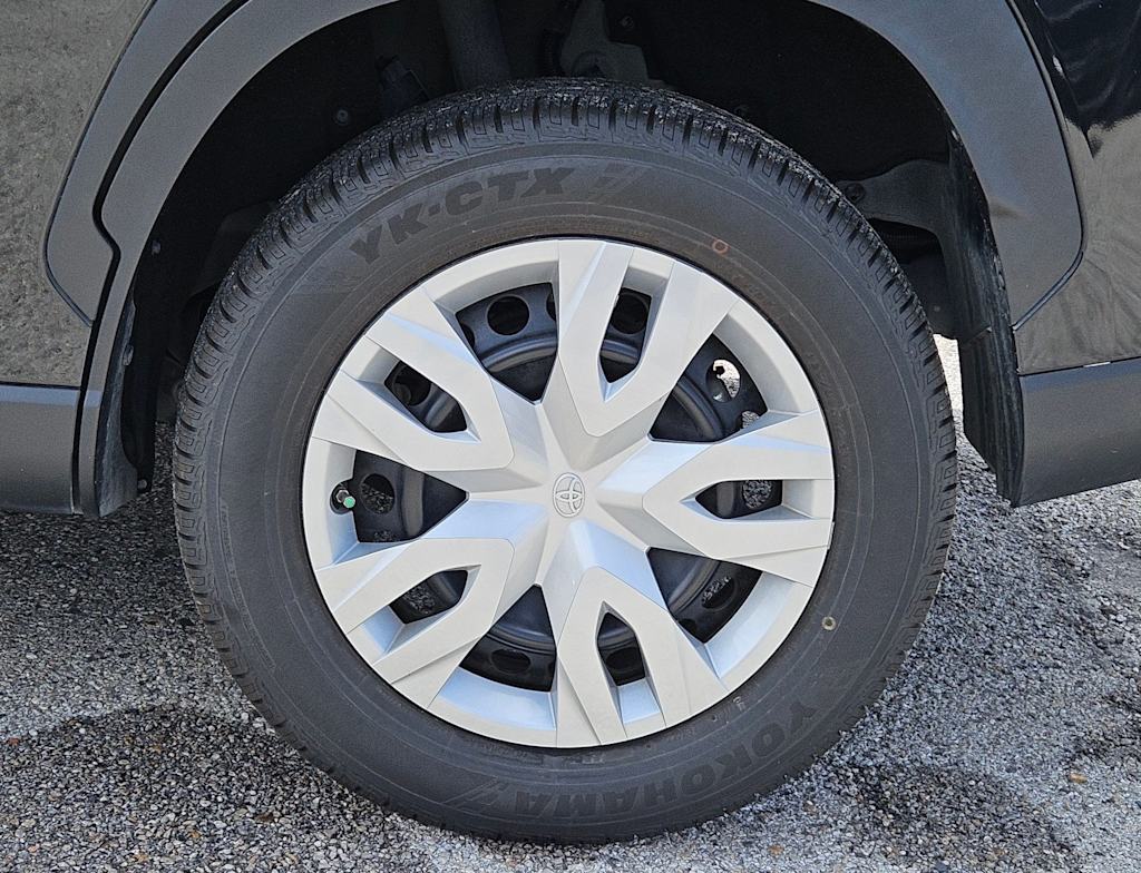 Thumbnail: 2022 Toyota Corolla Cross - 8