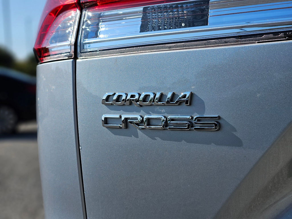 2022 Toyota Corolla Cross L 17