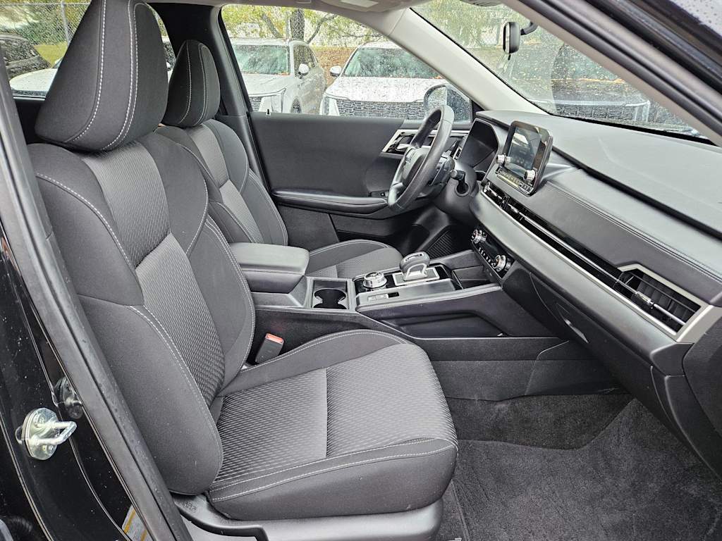 Thumbnail: 2024 Mitsubishi Outlander - 29