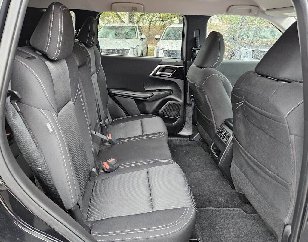 Thumbnail: 2024 Mitsubishi Outlander - 28